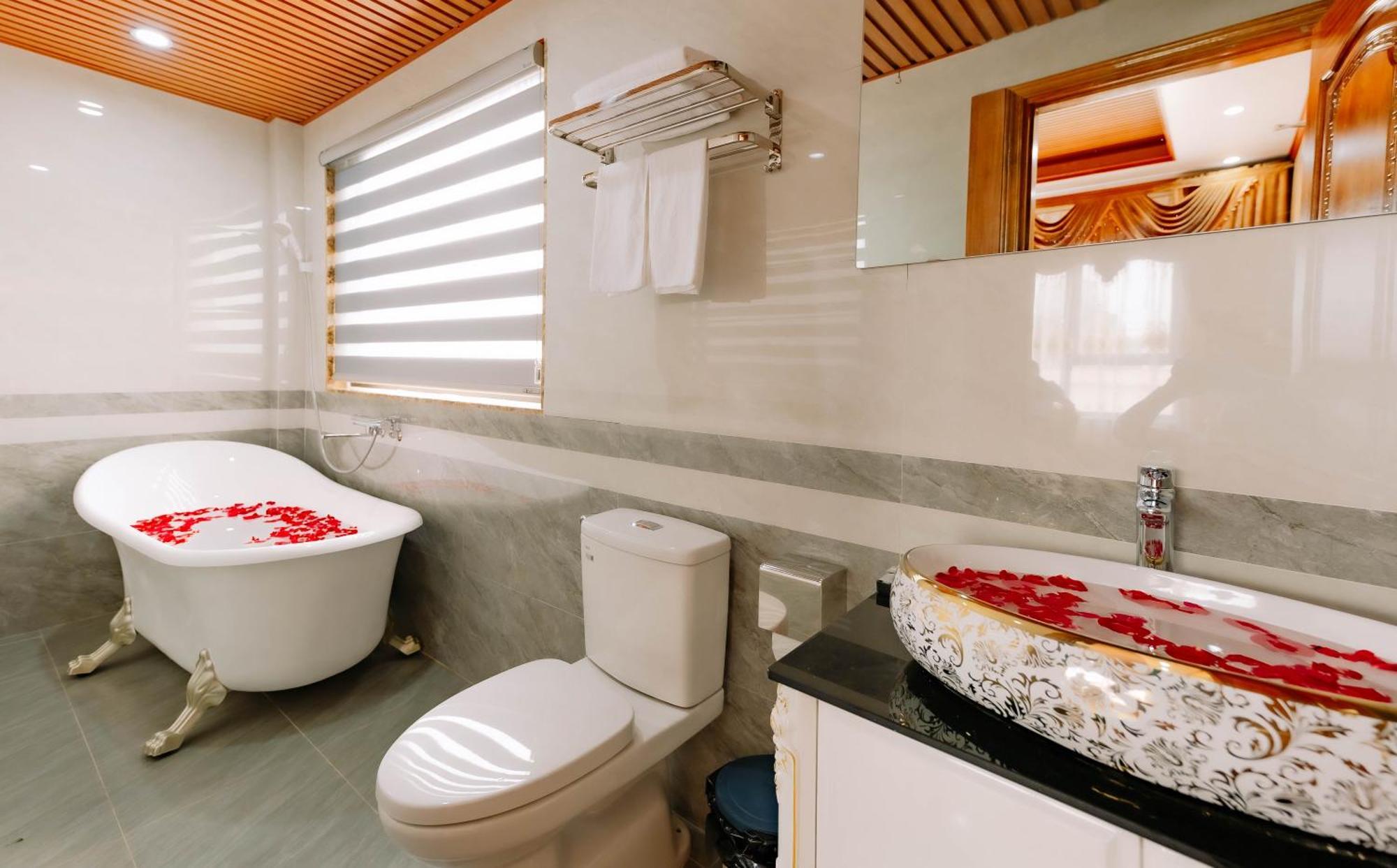 Tuan Nam Hotel Haiphong Exterior foto
